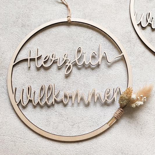 Holzkranz "Herzlich Willkommen"