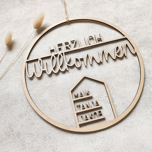 Personalisierter Holzkranz mit Namen