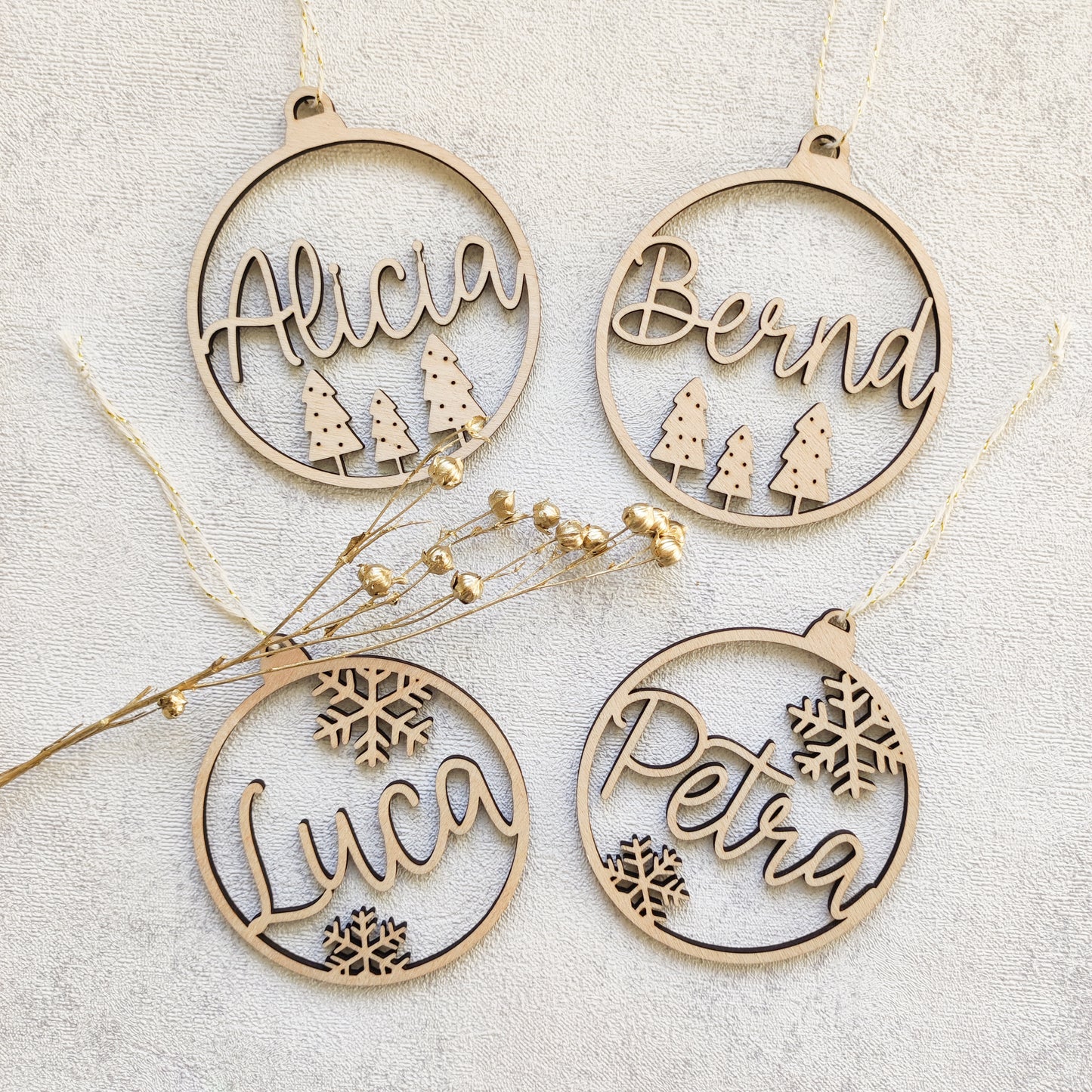 Personalisierte Weihnachtskugel Holz