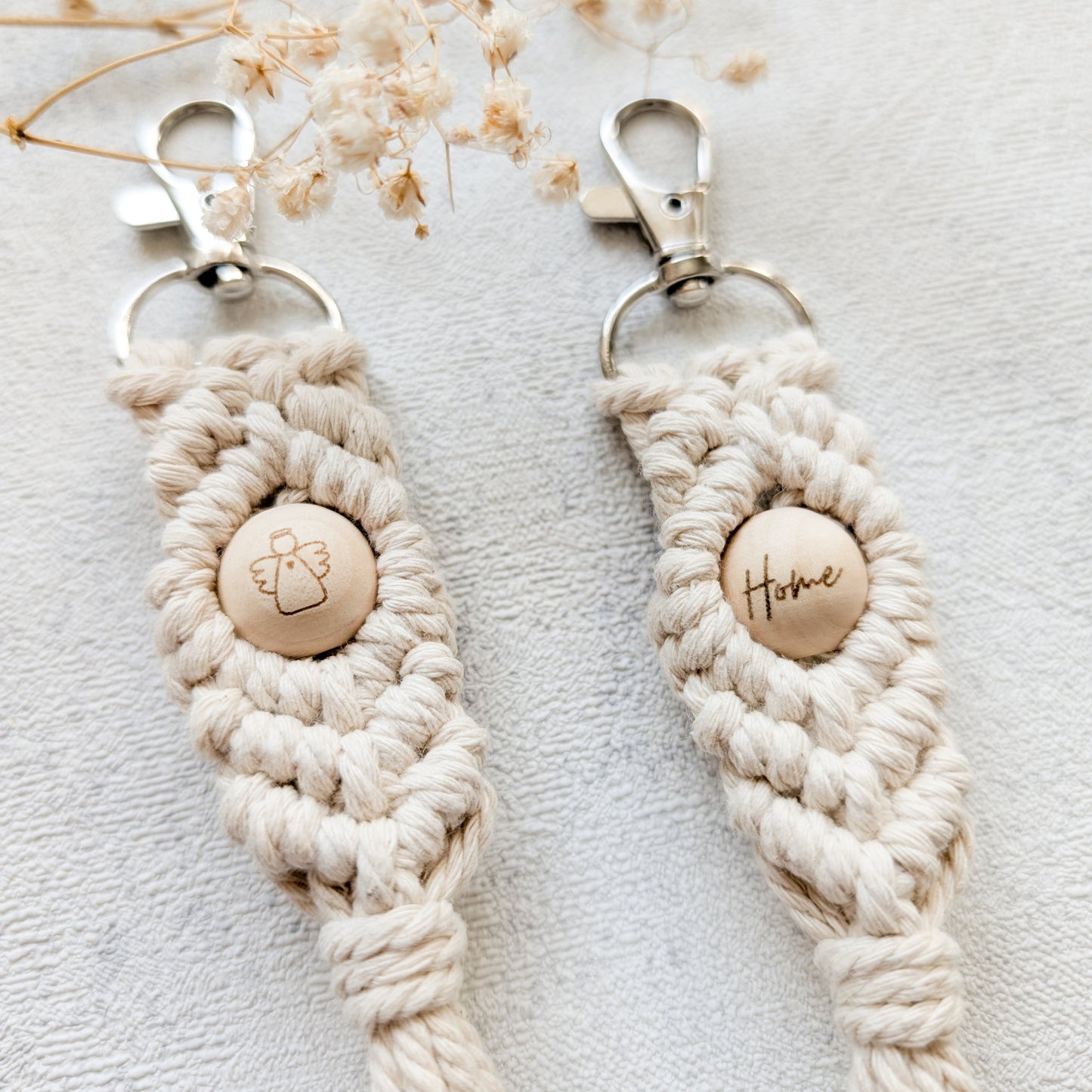 Makramee-Schlüsselanhänger mit Holzperle