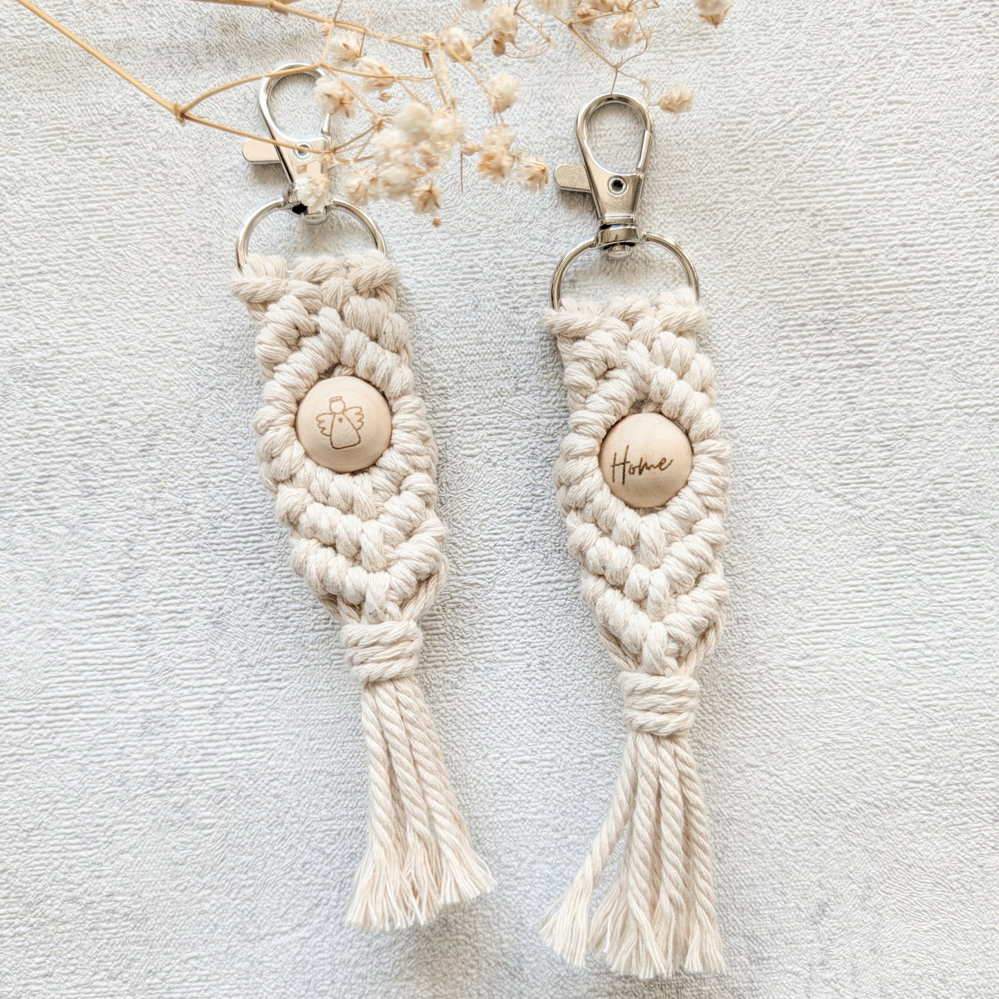 Makramee-Schlüsselanhänger mit Holzperle