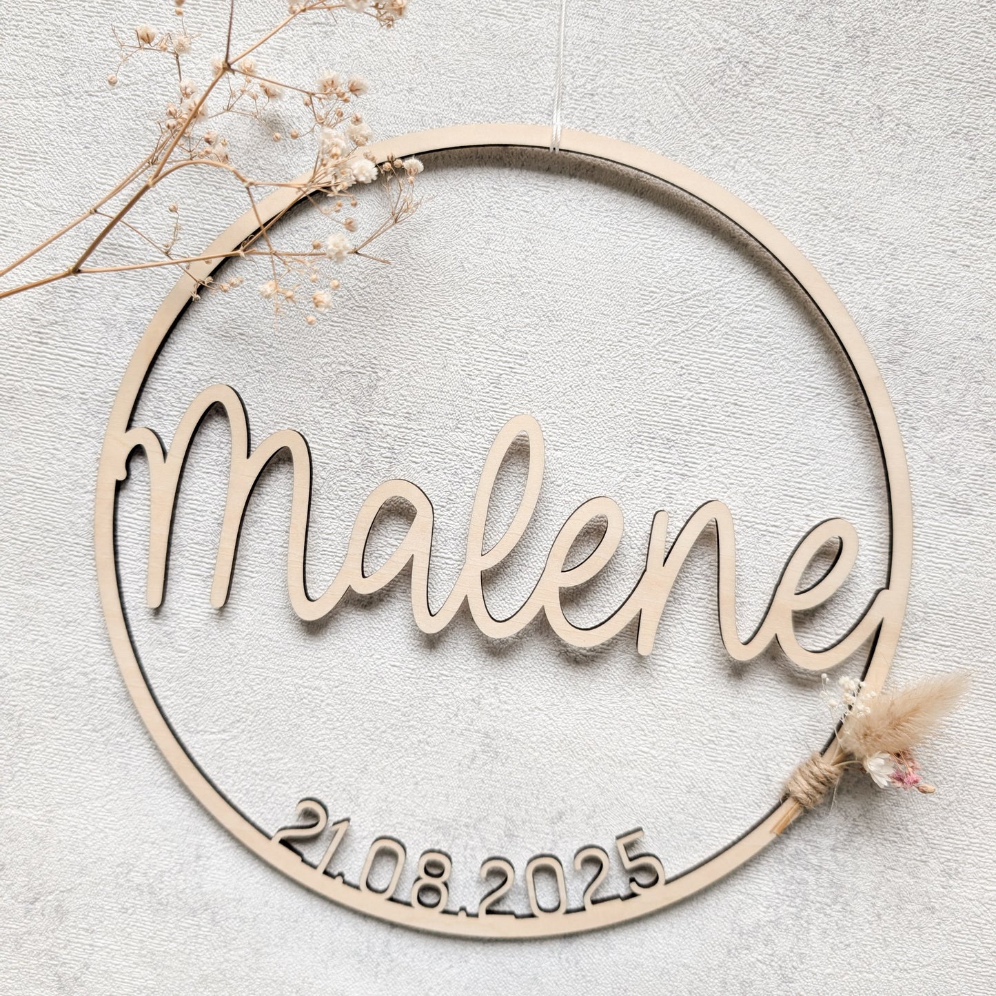 Personalisierter Holzkranz zur Geburt