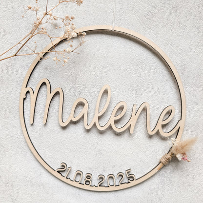 Personalisierter Holzkranz zur Geburt