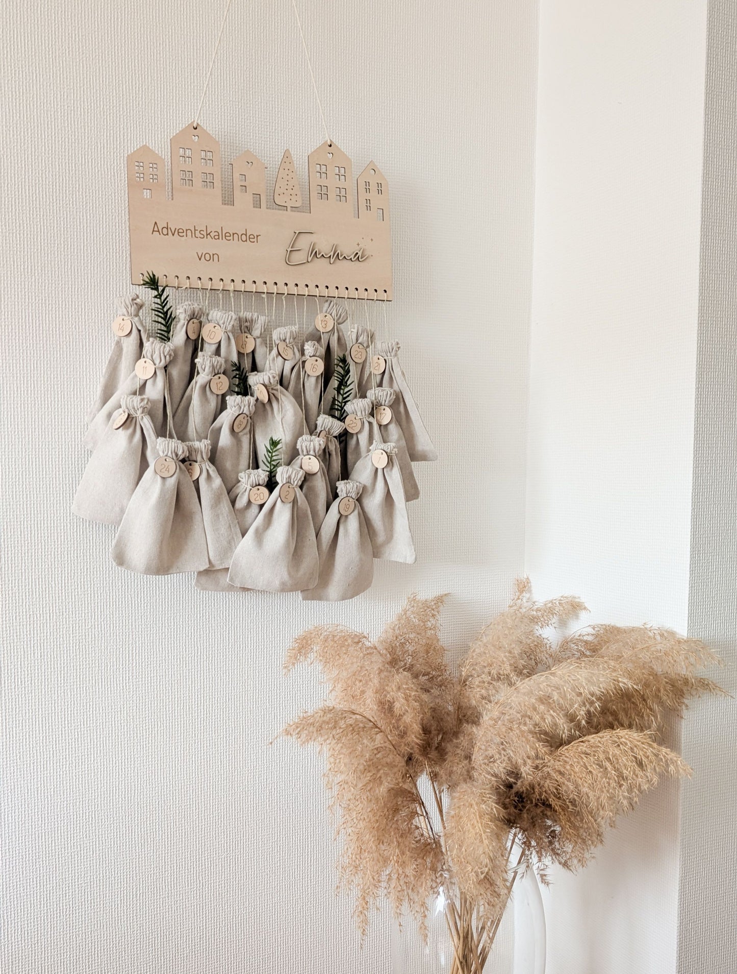 personalisierter Adventskalender mit Jutesäckchen zum Befüllen