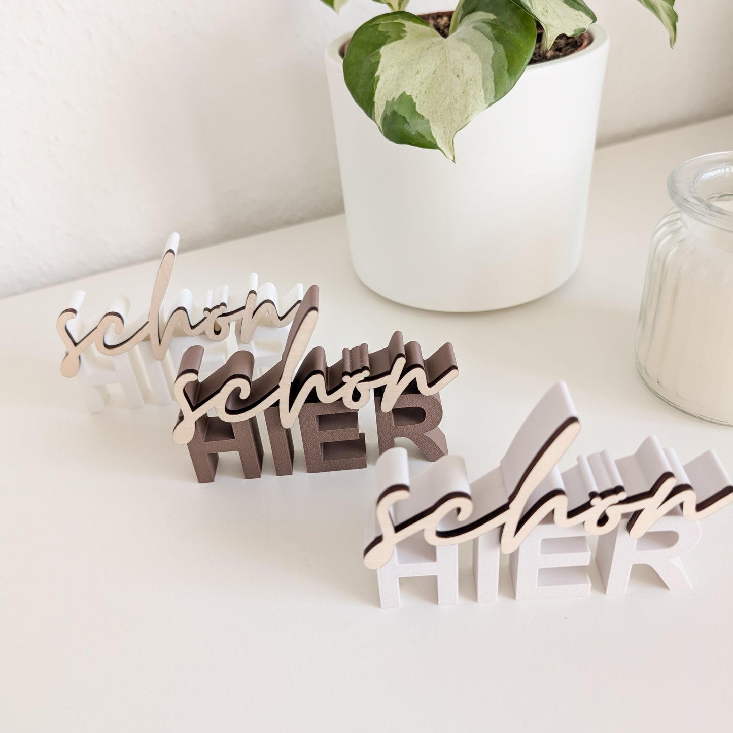 Schön hier | 3D-Schriftzug mit Holz