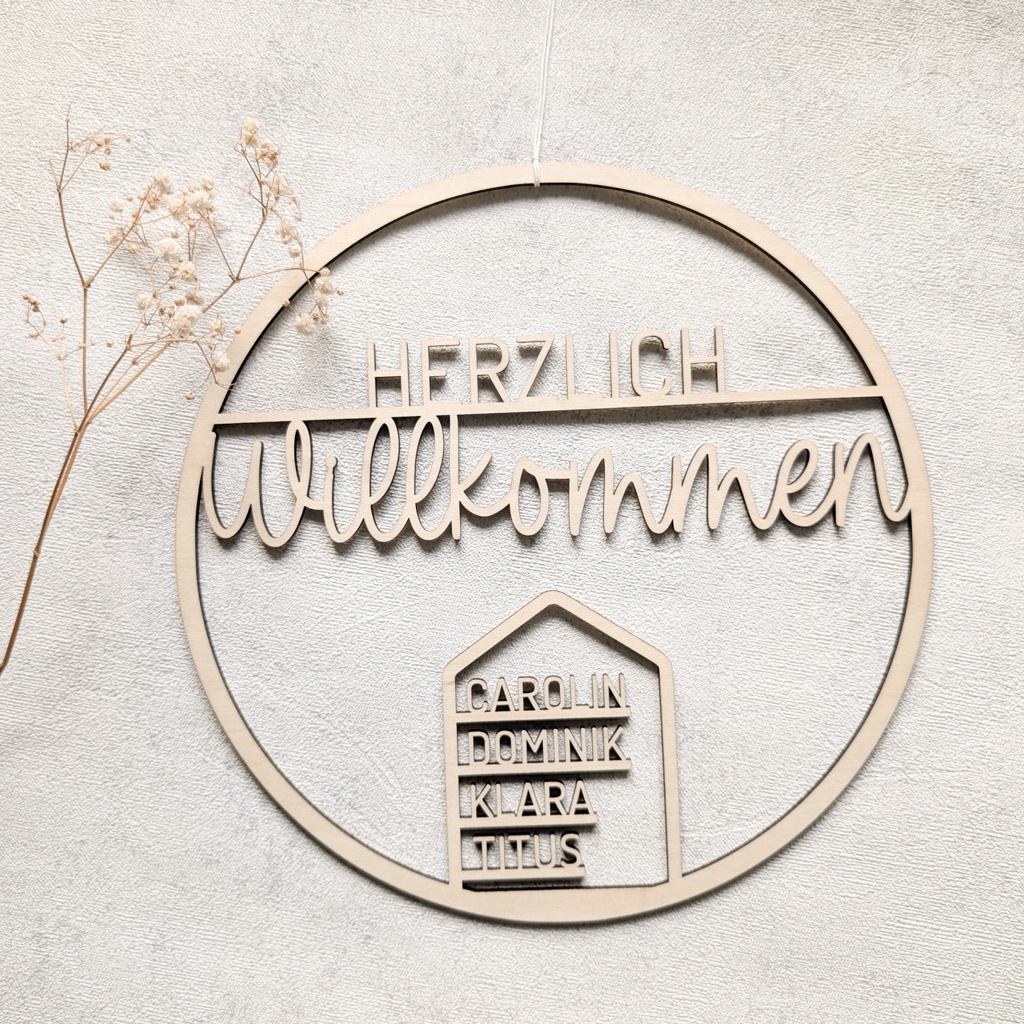 Personalisierter Holzkranz mit Namen