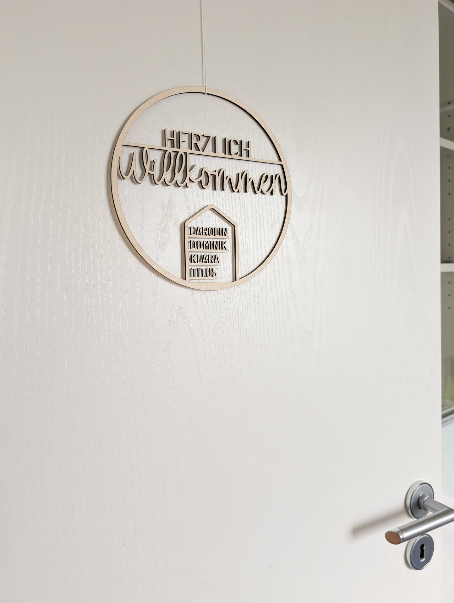 Personalisierter Holzkranz mit Namen